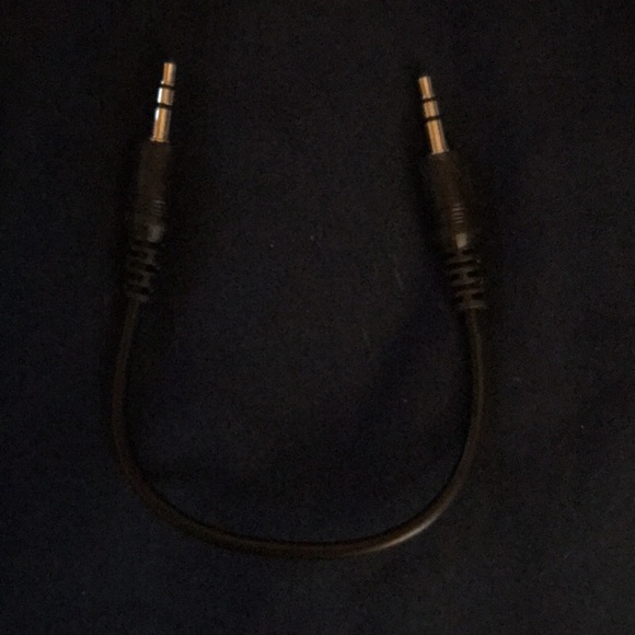 Wireless Carplay bluetooth adapter - Picture 4 of 5